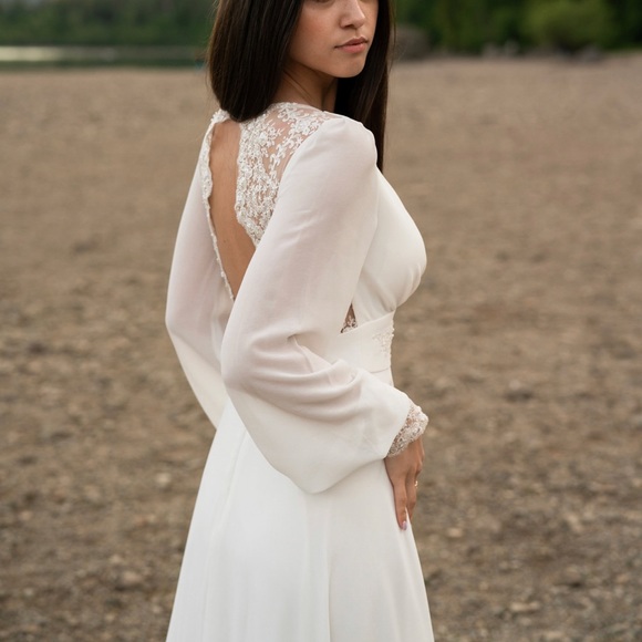 Ivory lace wedding dress, long-sleeve button back long train gown, open back - Picture 8 of 10